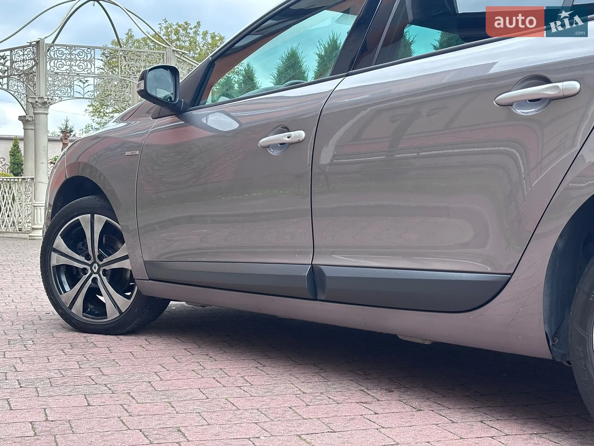 2011 Renault Megane - мініатюра 72