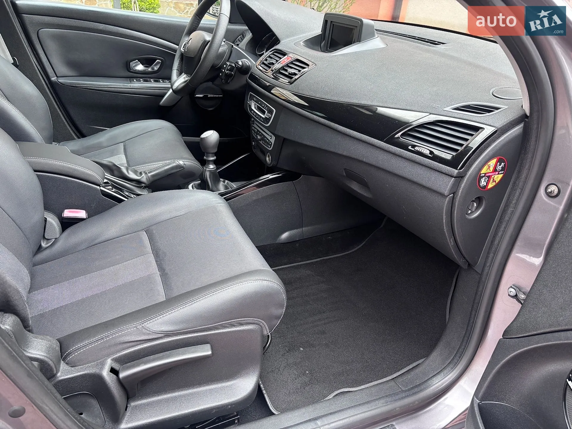 2011 Renault Megane - мініатюра 134