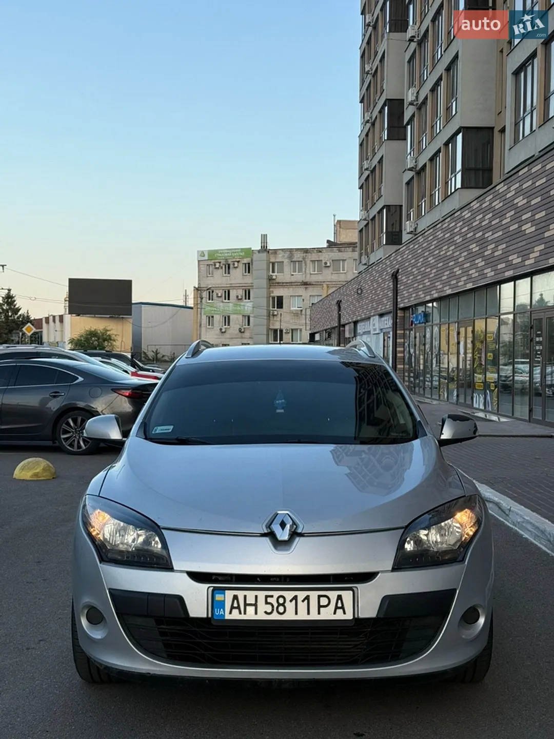 2010 Renault Megane - мініатюра 3