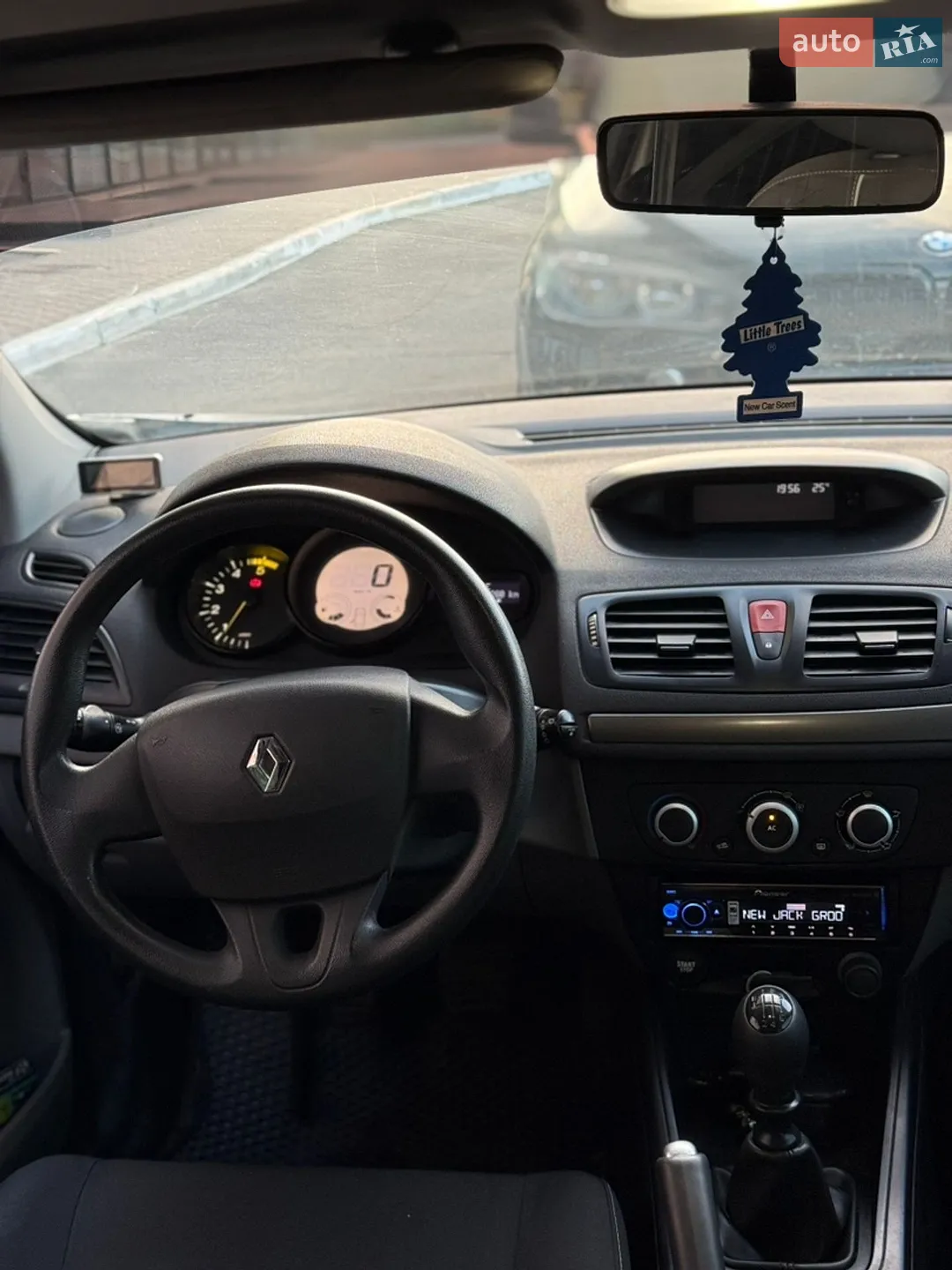 2010 Renault Megane - мініатюра 17
