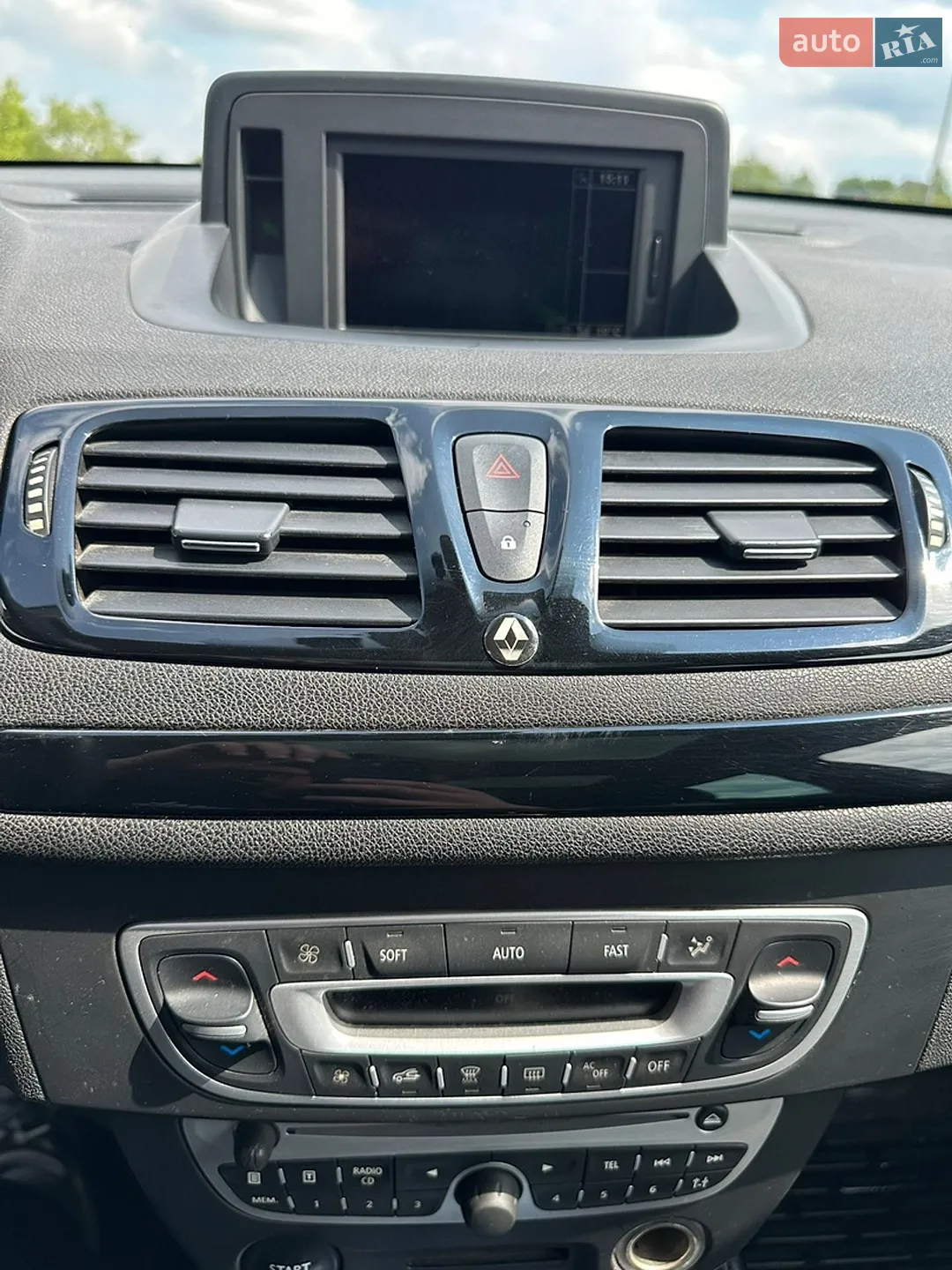 2012 Renault Megane - мініатюра 17