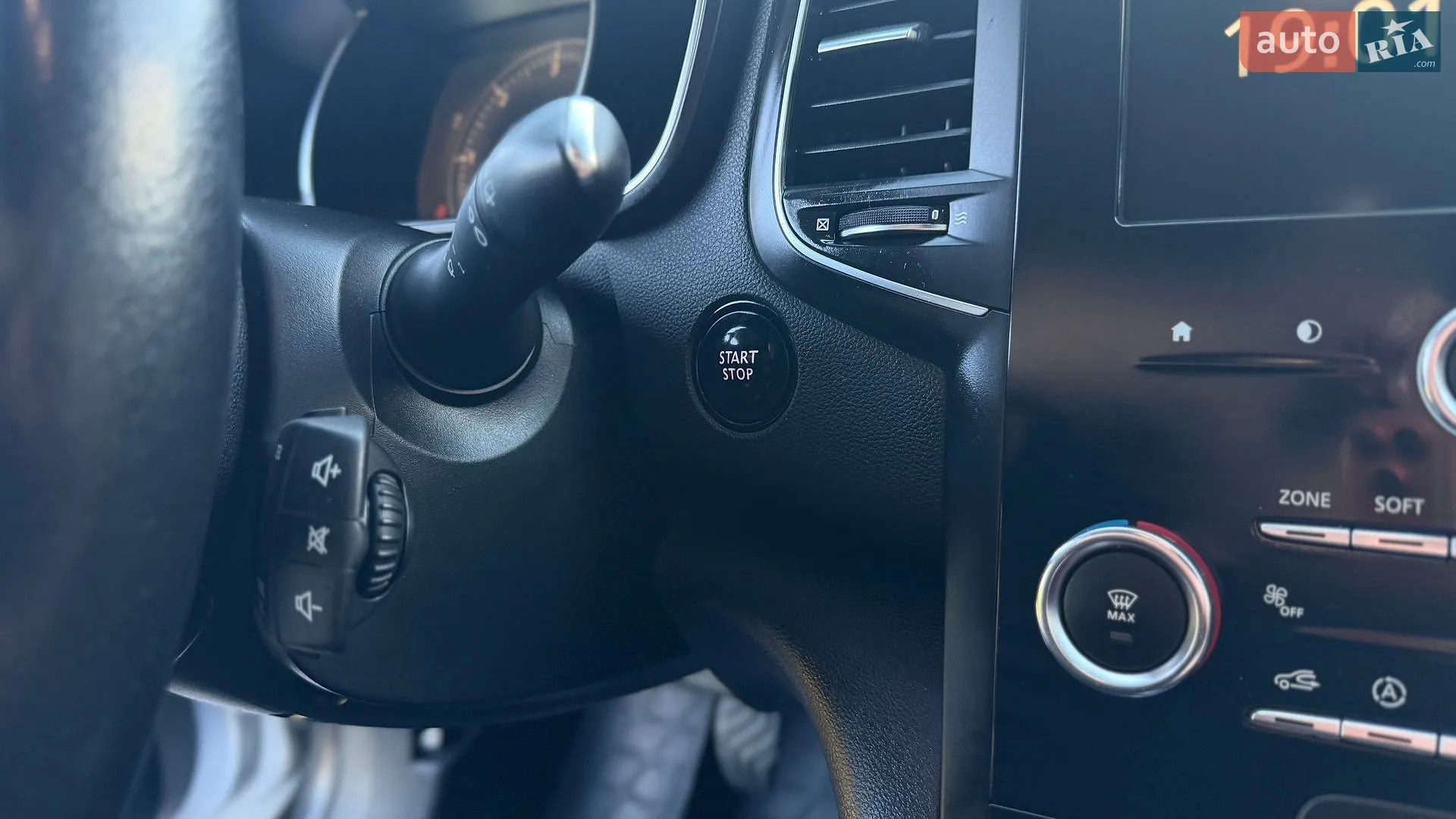 2016 Renault Megane - мініатюра 27
