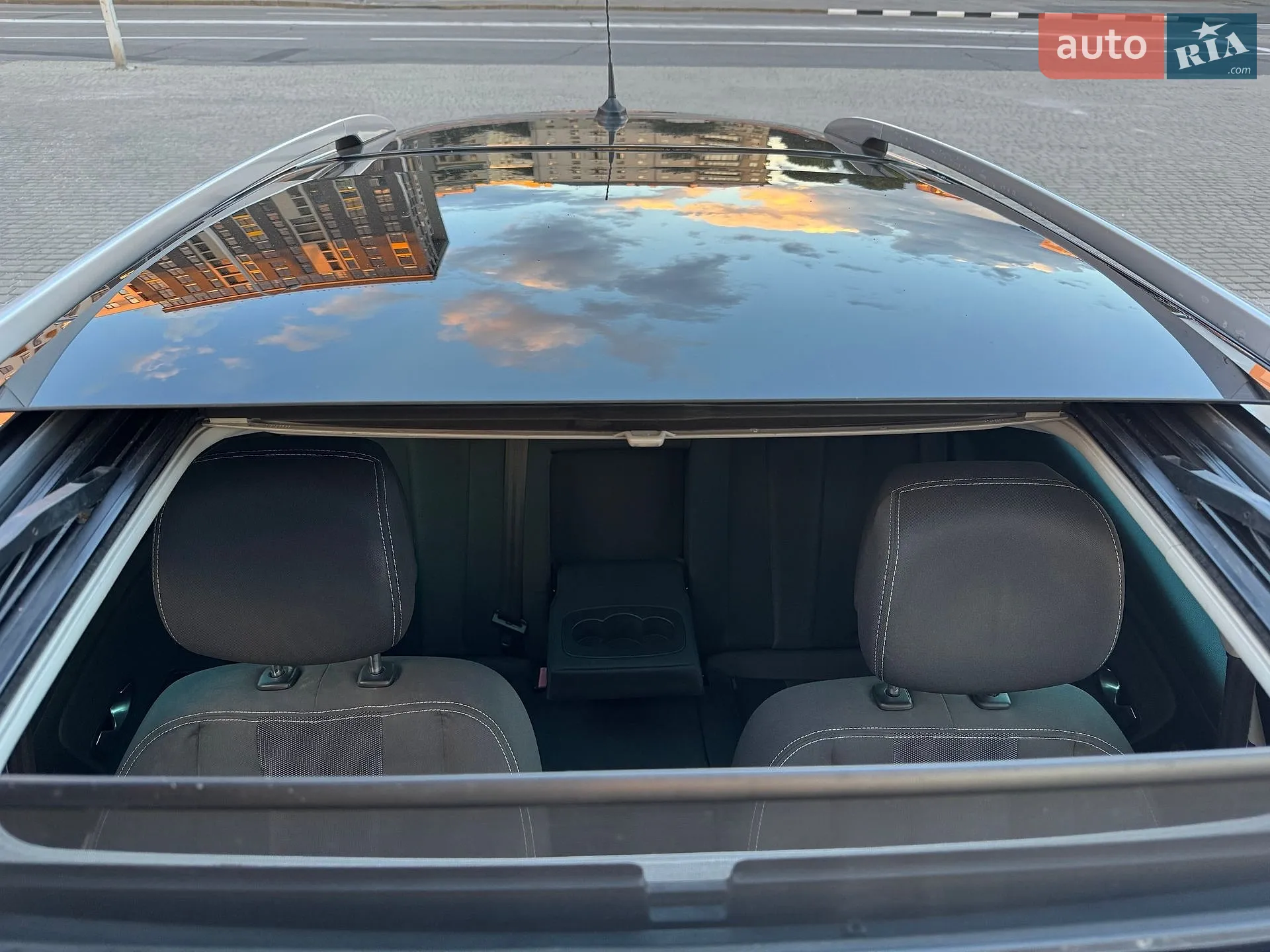 2010 Renault Megane - мініатюра 32