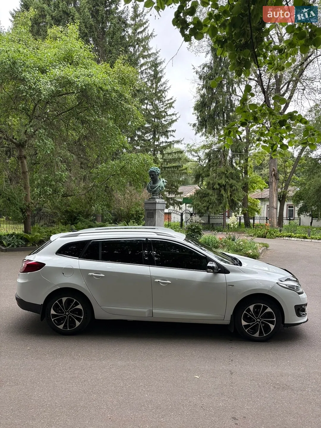 2014 Renault Megane - мініатюра 9