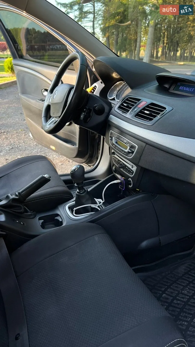 2010 Renault Megane - мініатюра 18
