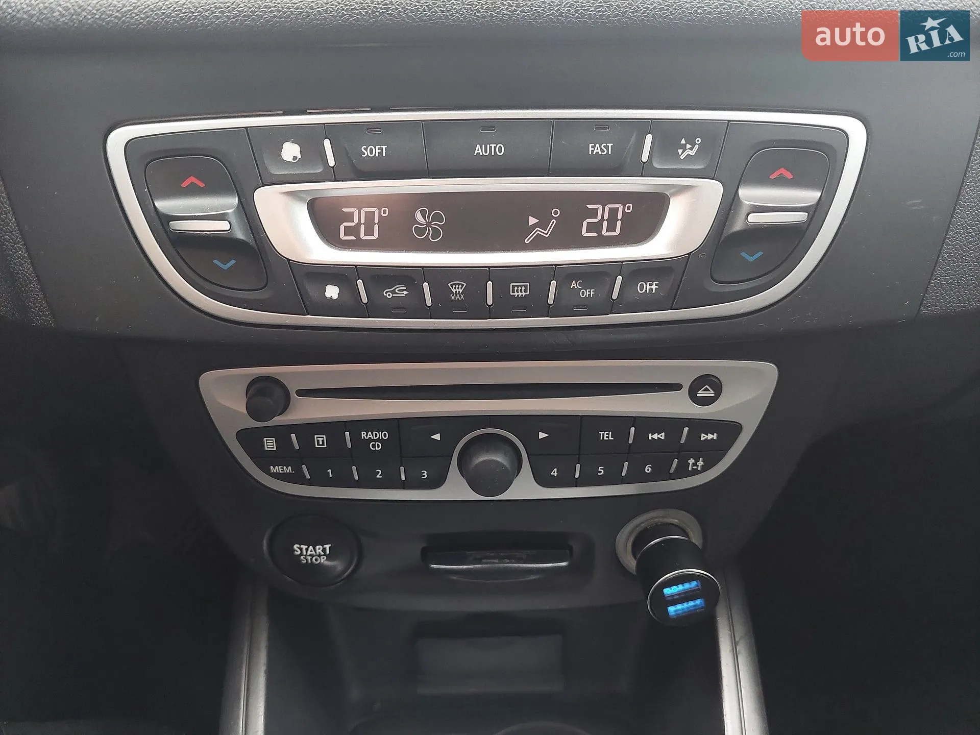 2010 Renault Megane - мініатюра 24