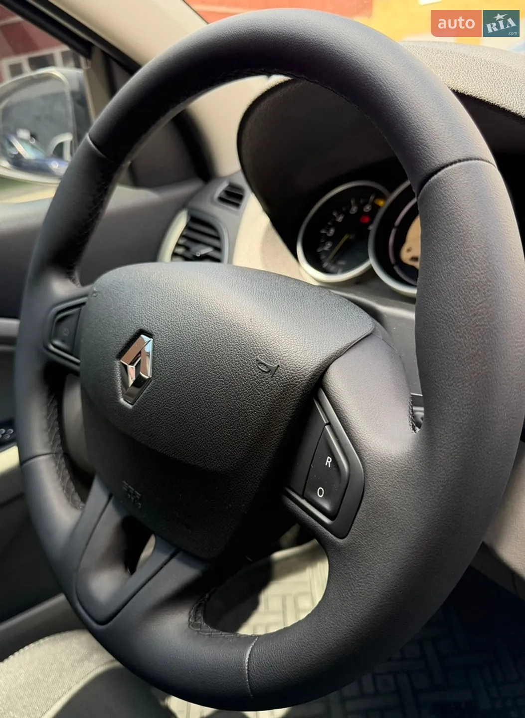2011 Renault Megane - мініатюра 28