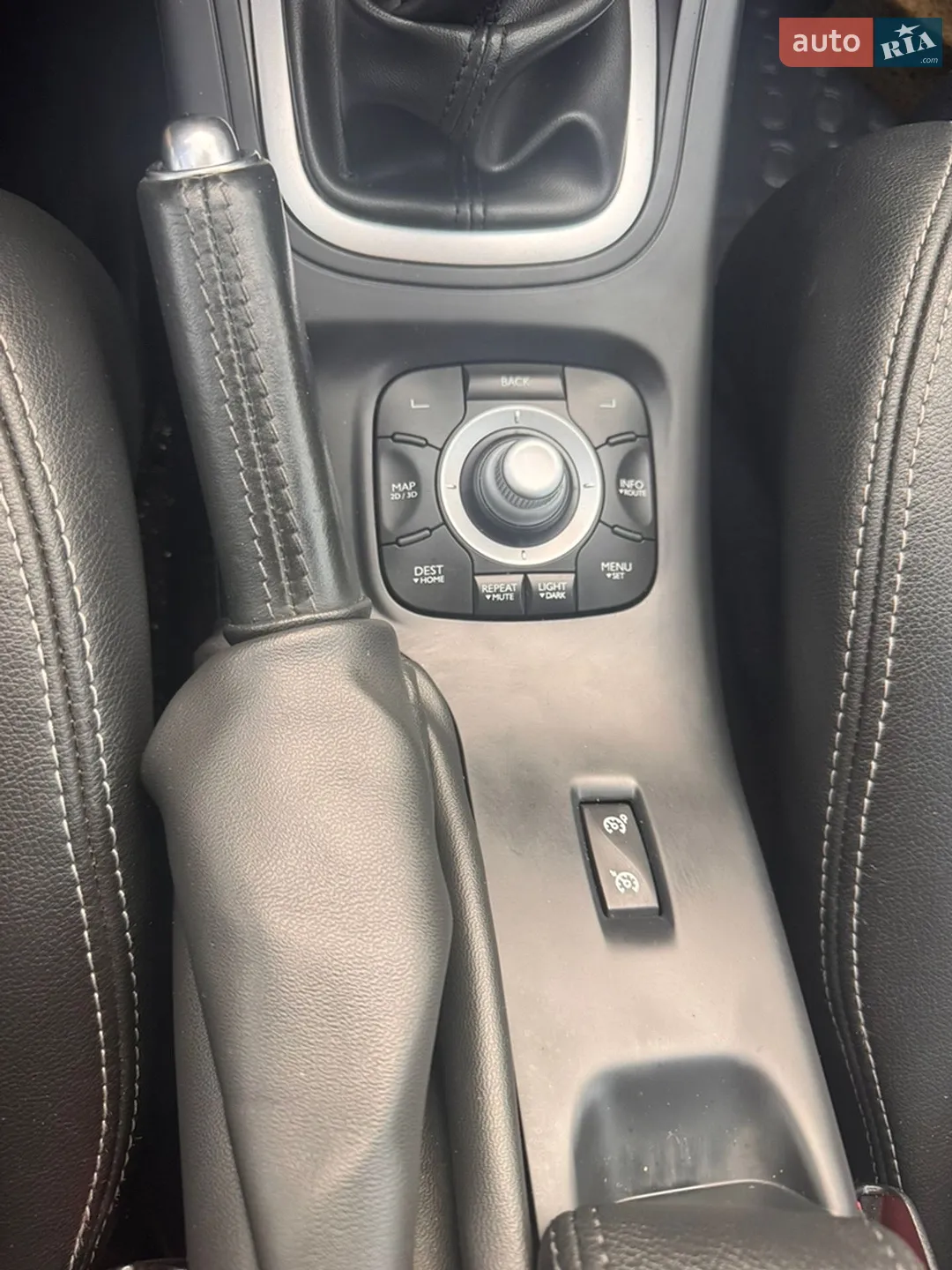 2012 Renault Megane - мініатюра 34