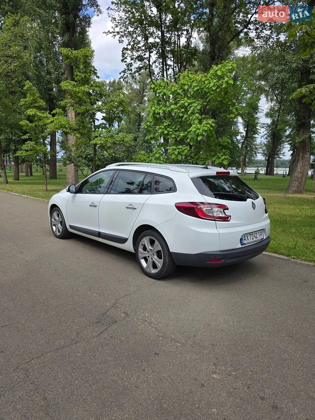 2010 Renault Megane - мініатюра 12