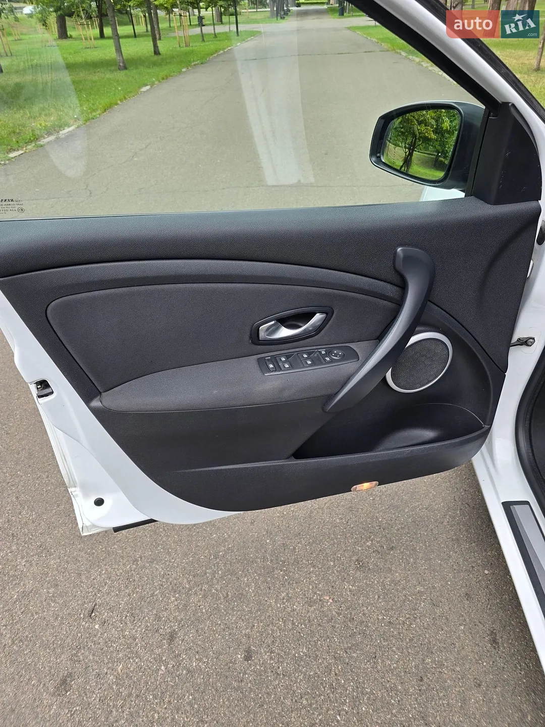 2010 Renault Megane - мініатюра 24