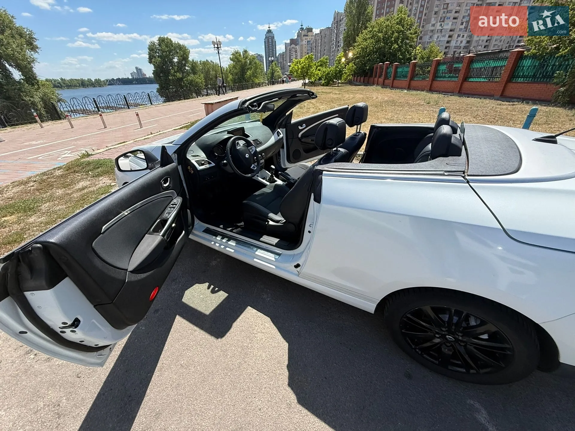 2011 Renault Megane - мініатюра 9