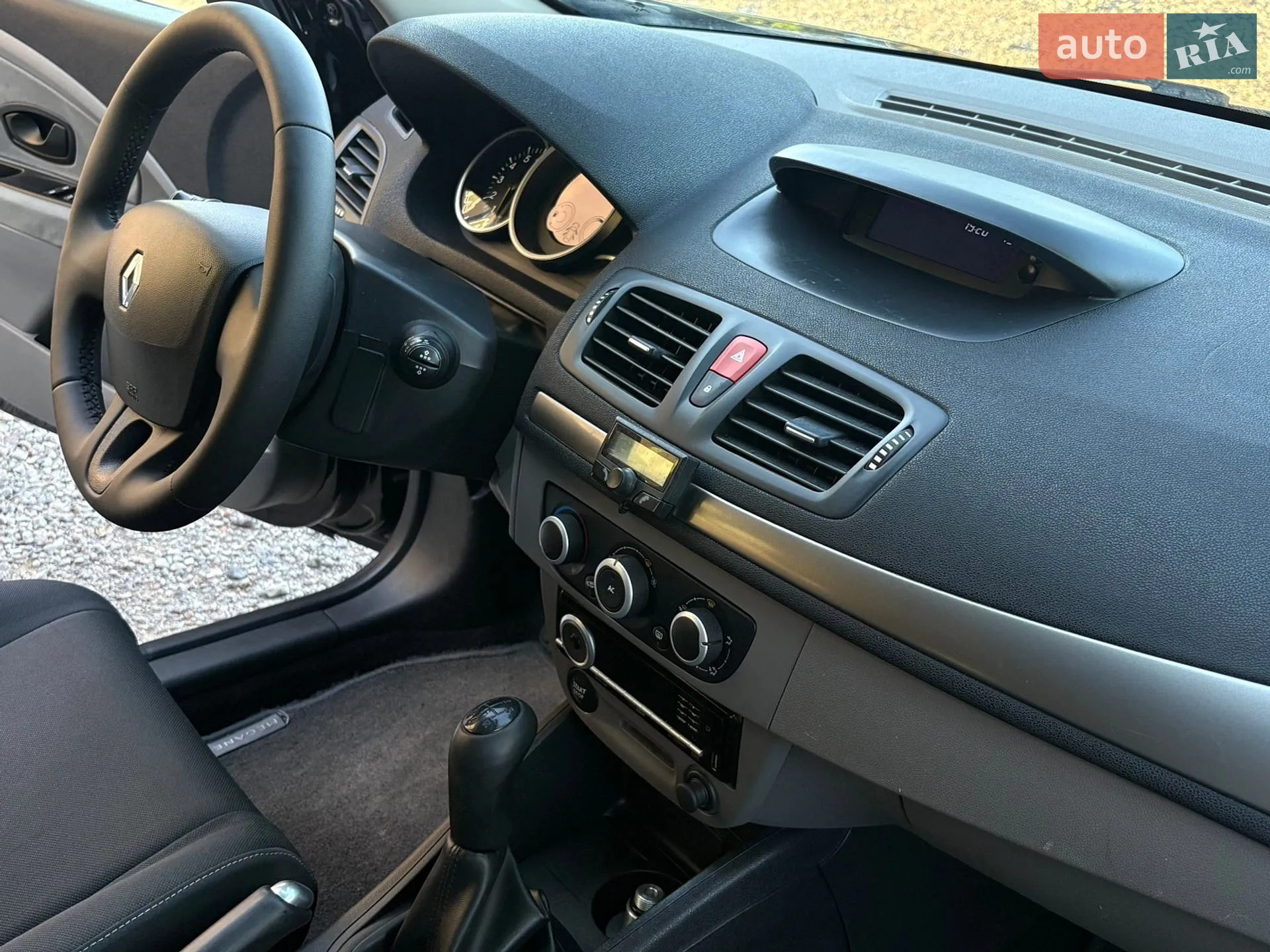 2011 Renault Megane - мініатюра 21