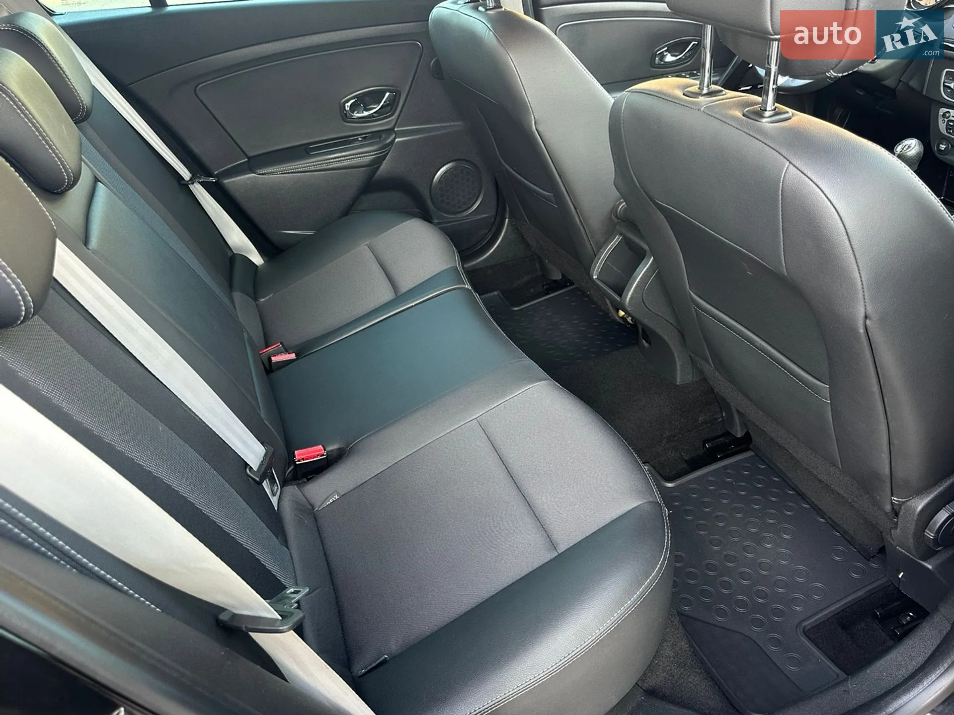 2013 Renault Megane - мініатюра 72