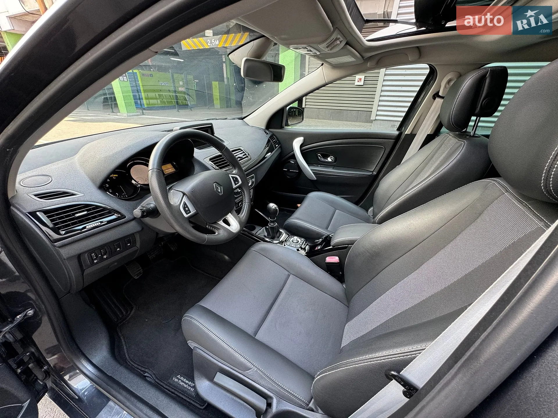 2012 Renault Megane - мініатюра 16