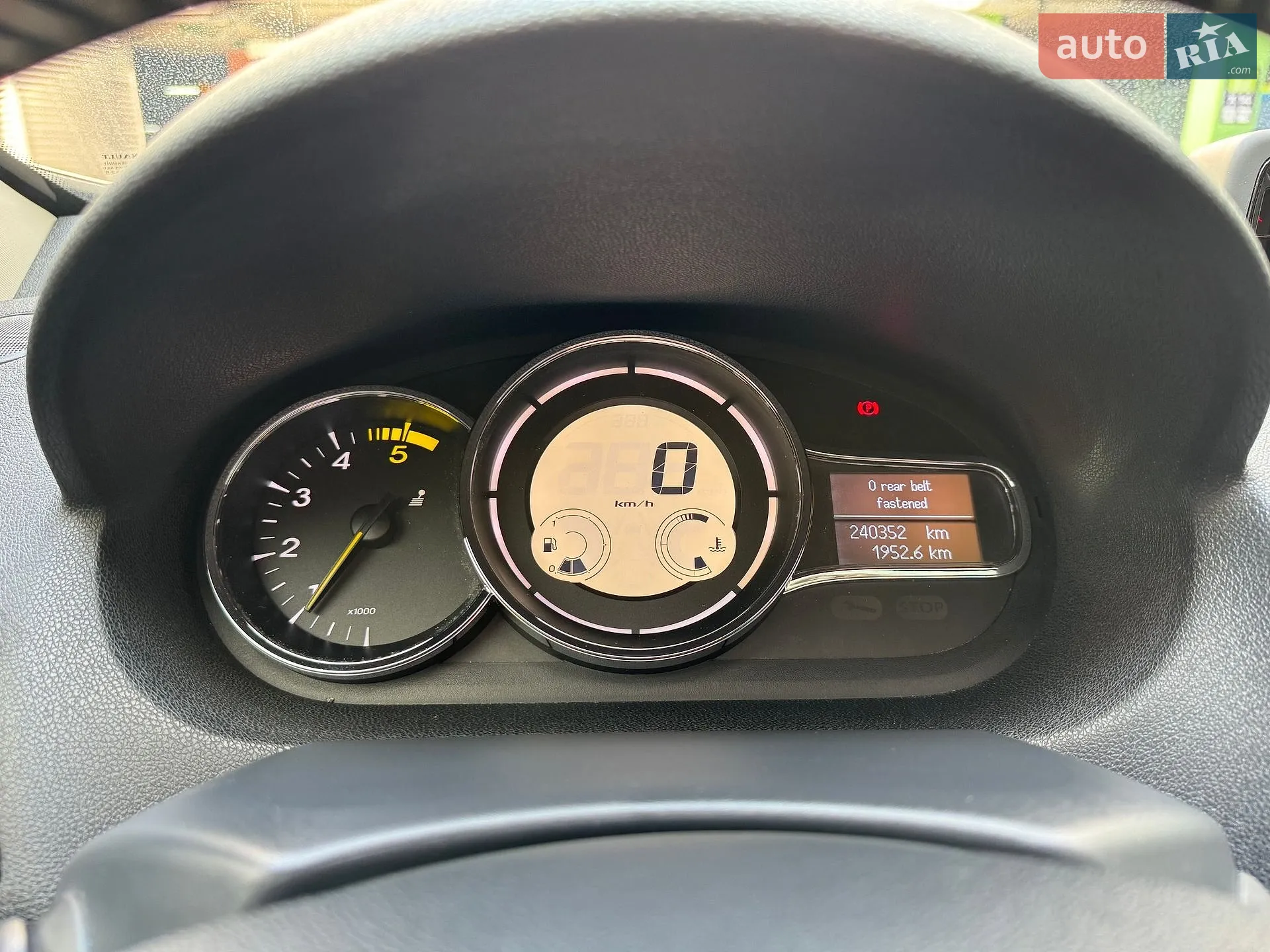 2012 Renault Megane - мініатюра 32