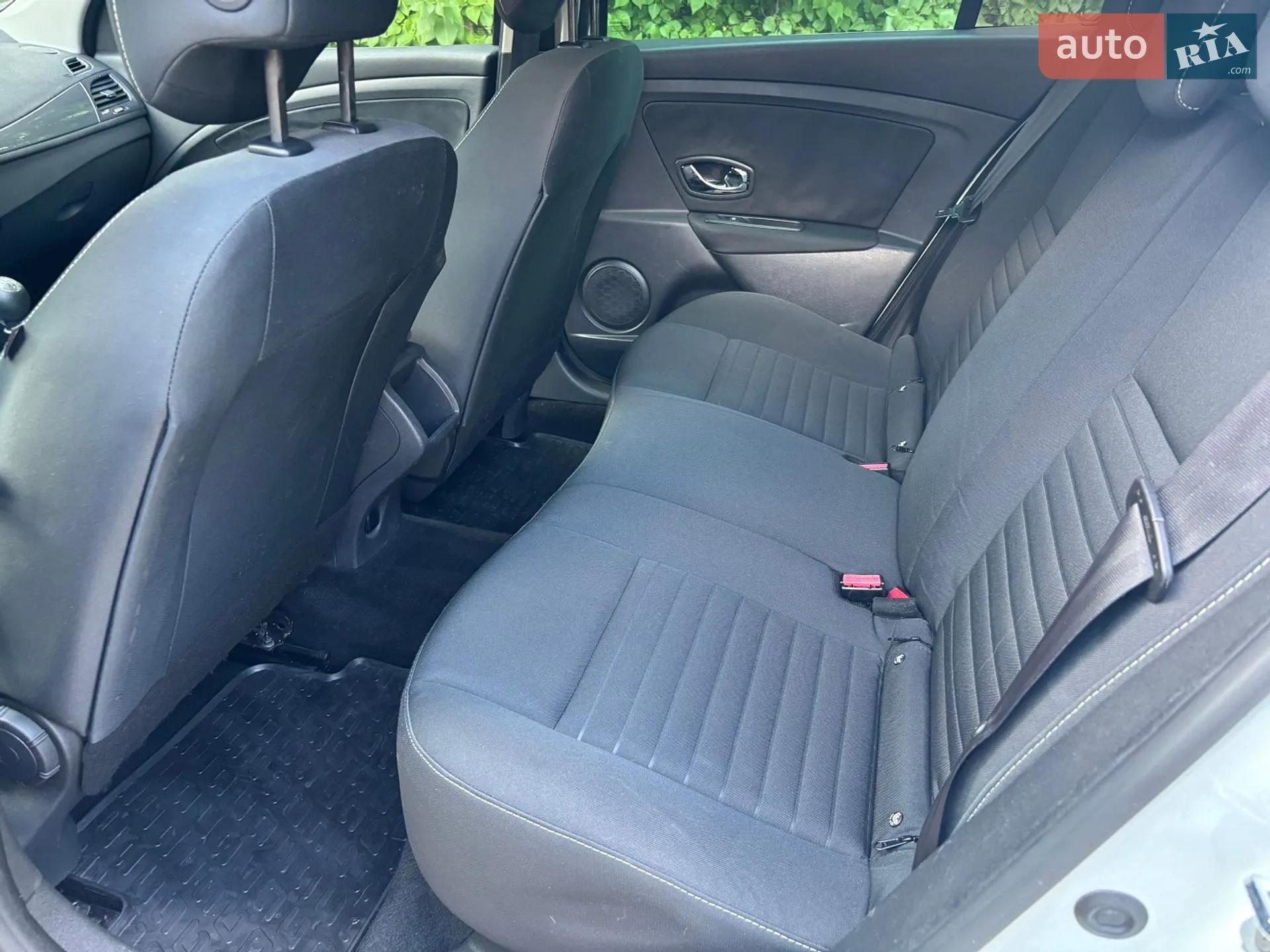 2012 Hyundai Santa Fe - мініатюра 11