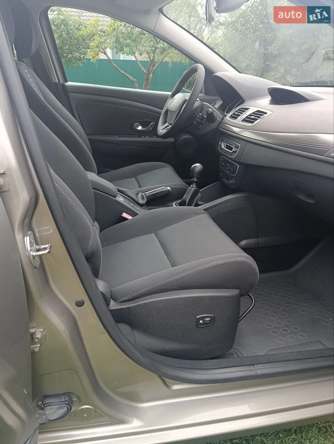 2010 Renault Megane - мініатюра 16