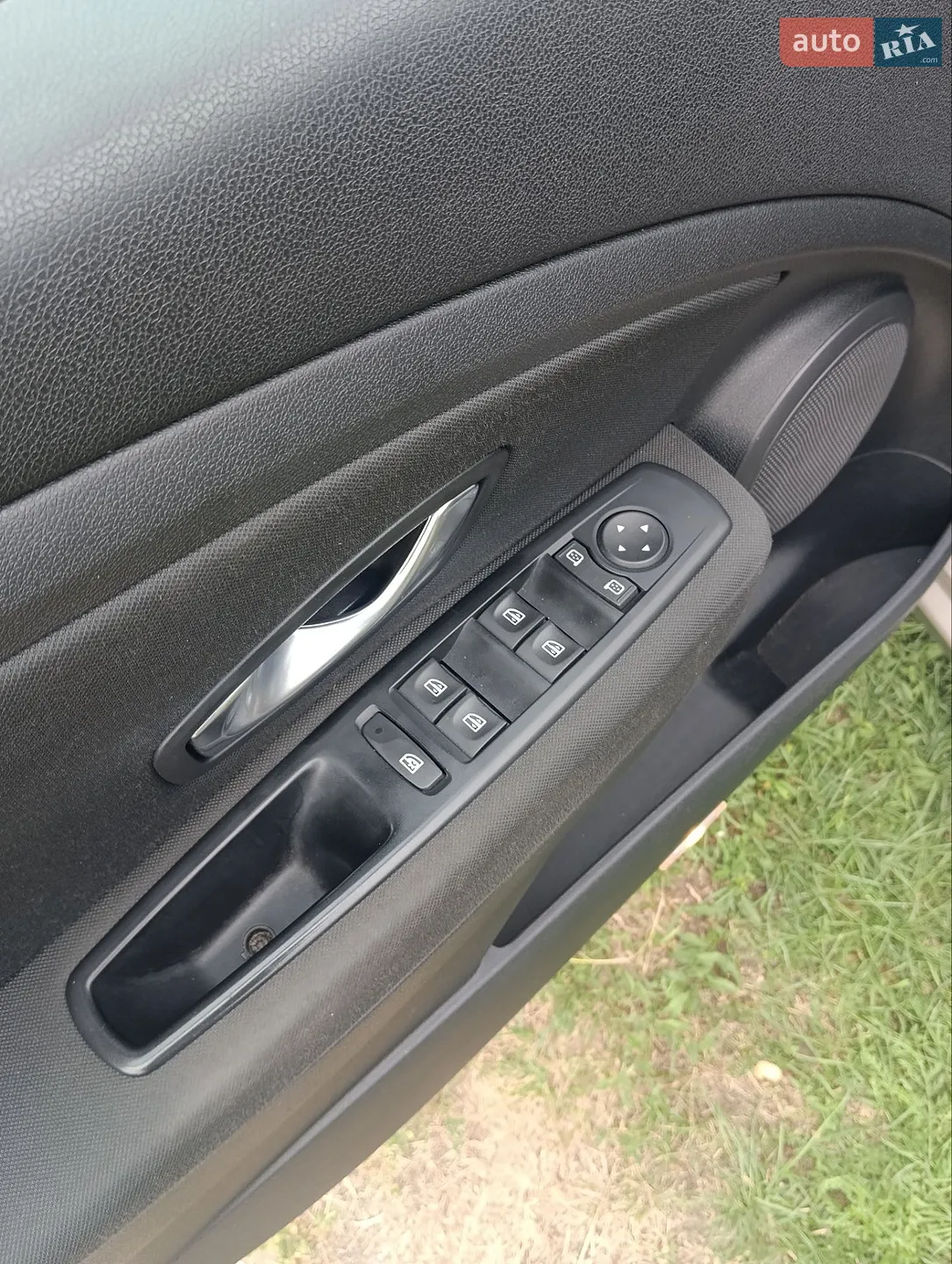 2010 Renault Megane - мініатюра 27