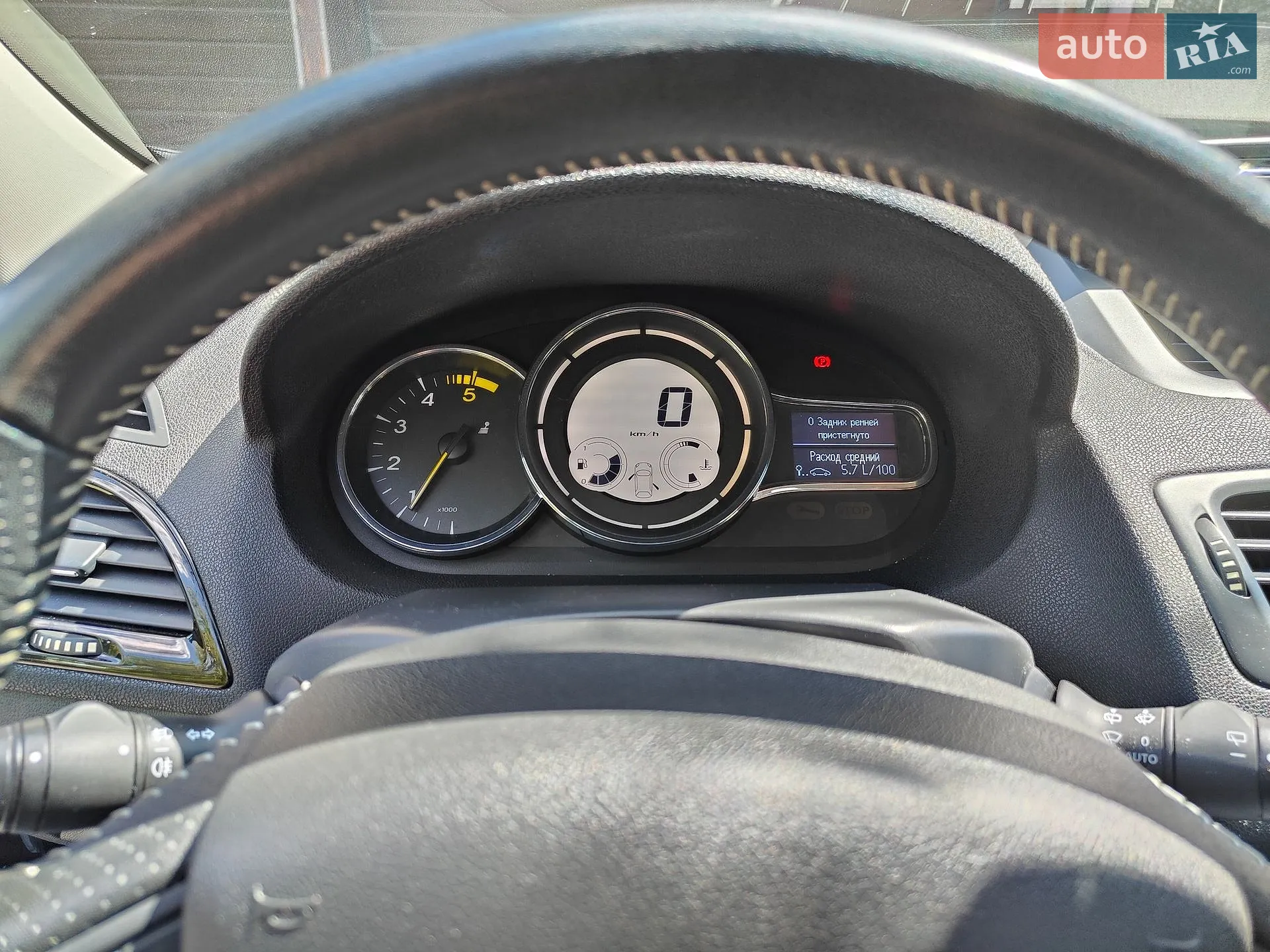 2013 Renault Megane - мініатюра 12