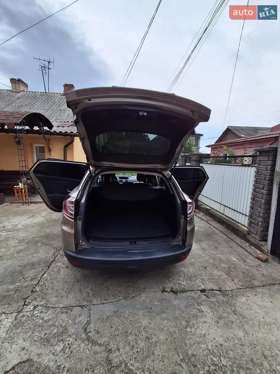 2010 Renault Megane - мініатюра 9
