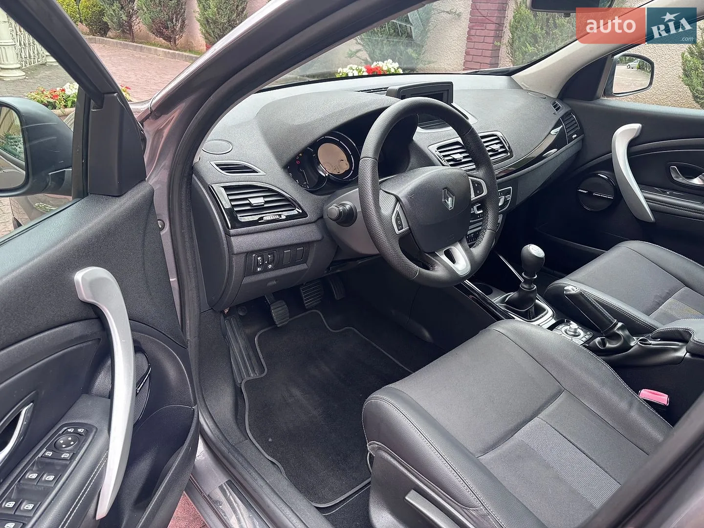 2011 Renault Megane - мініатюра 98