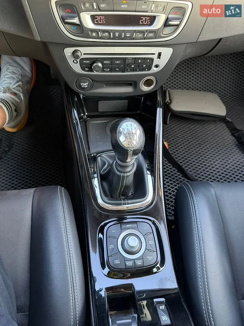 2012 Renault Megane - мініатюра 12