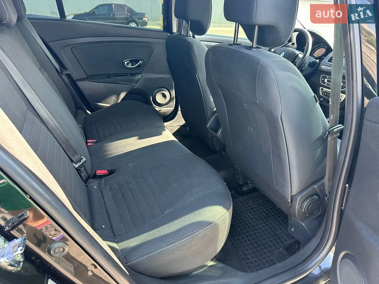 Renault Megane 2015 VIN VF1KZ140652939859 фото оголошення 14 з 30