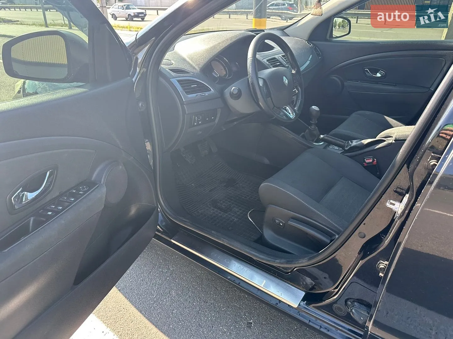 Renault Megane 2015 VIN VF1KZ140652939859 фото оголошення 17 з 30