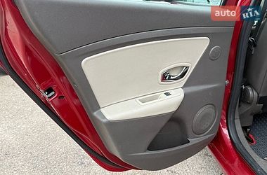 Хэтчбек Renault Megane 2013 в Киеве