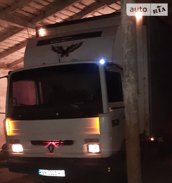Грузовой фургон Renault Midliner 1999 в Измаиле