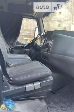 Грузовой фургон Renault Midlum 2005 в 