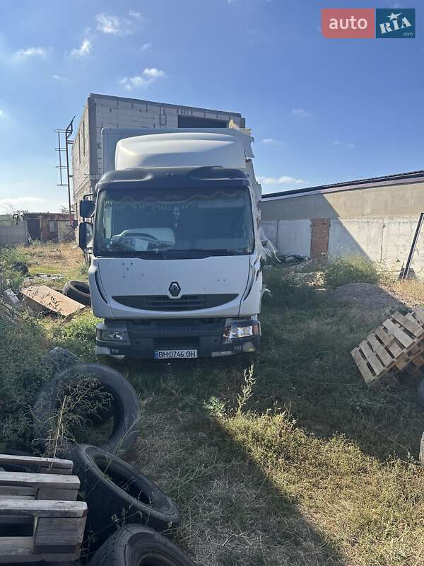 Renault Midlum 2013