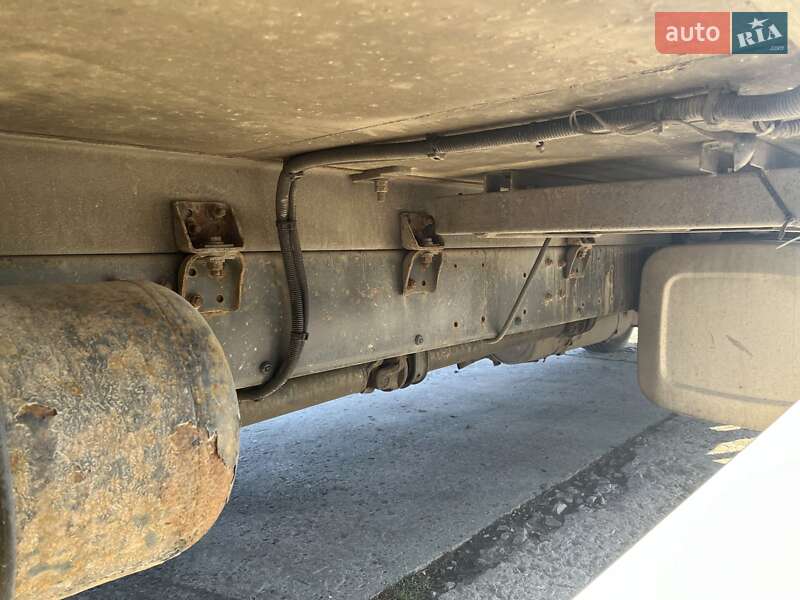 Грузовой фургон Renault Midlum 2013 в Львове