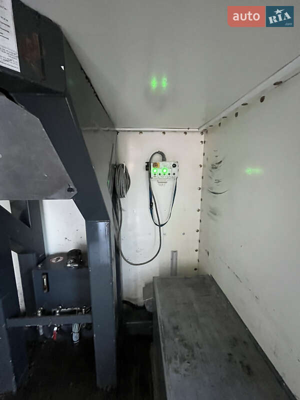 Автовышка Renault Midlum 2010 в Луцке