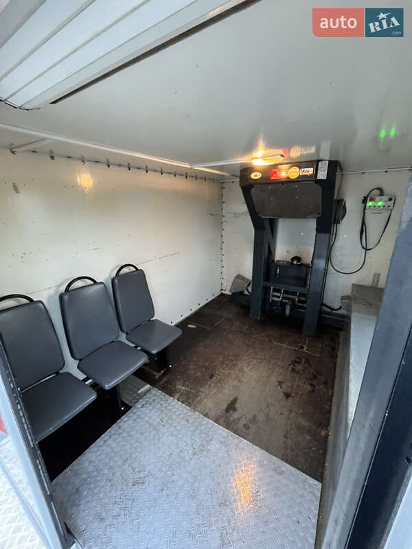 Автовышка Renault Midlum 2010 в Луцке