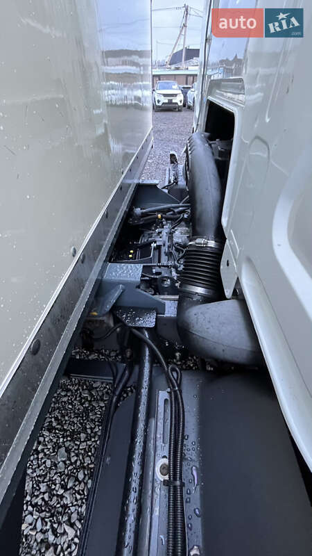 Автовышка Renault Midlum 2010 в Луцке