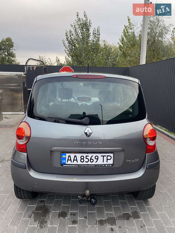 Хэтчбек Renault Modus 2005 в Березане