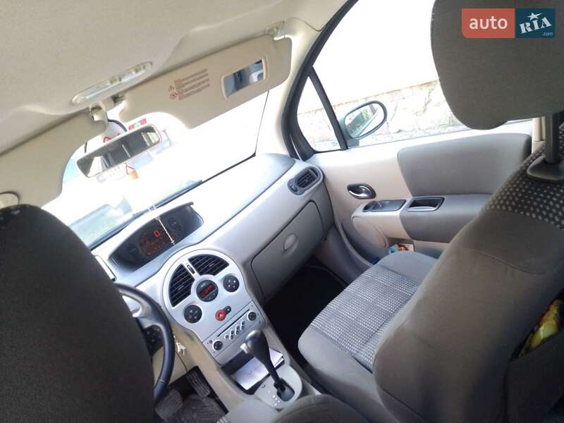 Хэтчбек Renault Modus 2006 в Буске фото 5 Хэтчбек Renault Modus 2006 в Буске