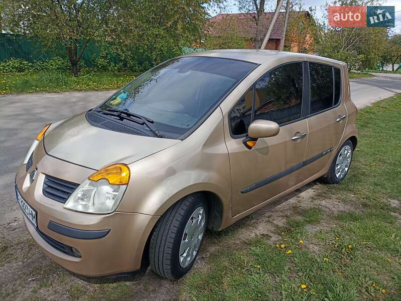 Хэтчбек Renault Modus 2005 в Лубнах