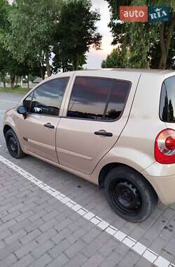 Хэтчбек Renault Modus 2004 в 