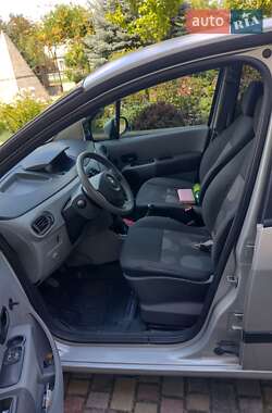 Хэтчбек Renault Modus 2009 в 