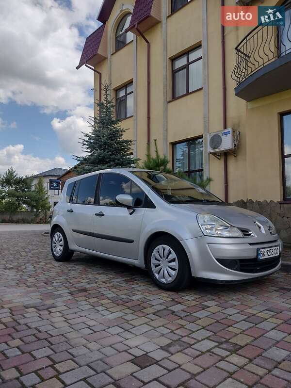 Хэтчбек Renault Modus 2009 в Дубно