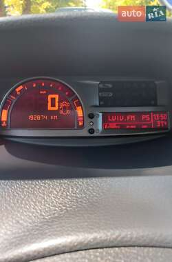 Хэтчбек Renault Modus 2010 в 