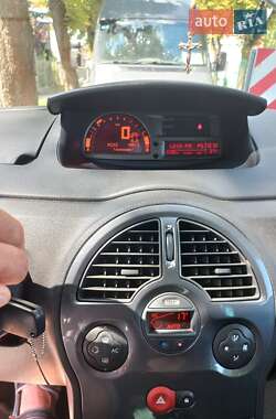 Хэтчбек Renault Modus 2010 в 