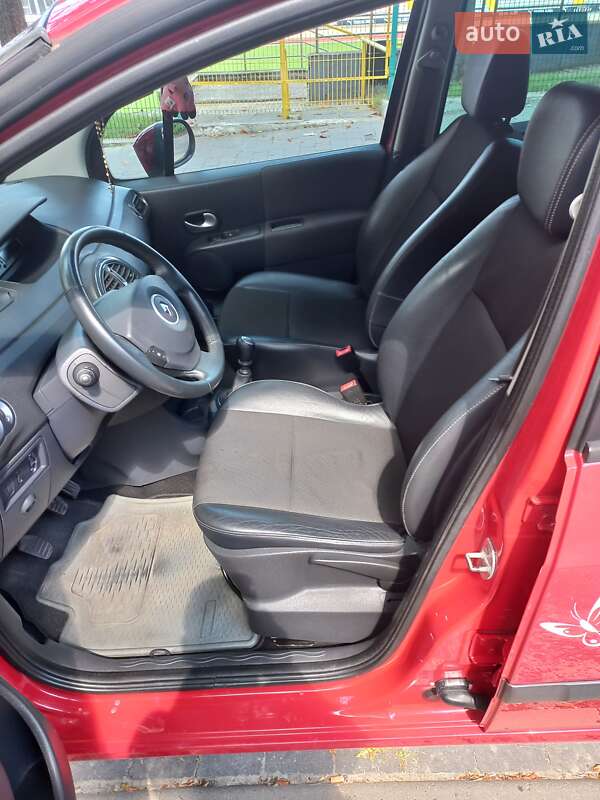 Хэтчбек Renault Modus 2010 в Львове