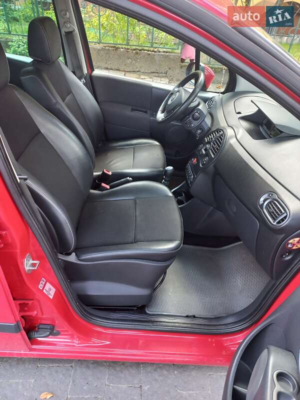 Хэтчбек Renault Modus 2010 в Львове
