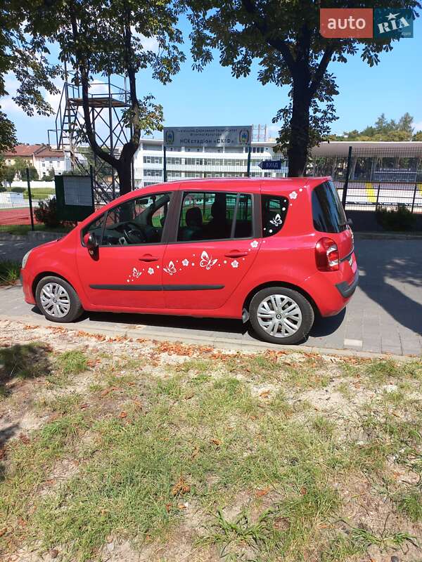 Хэтчбек Renault Modus 2010 в Львове