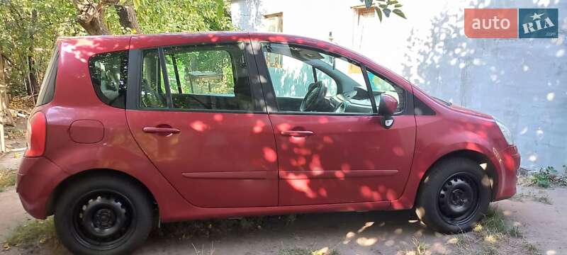 Хэтчбек Renault Modus 2009 в Гайвороне