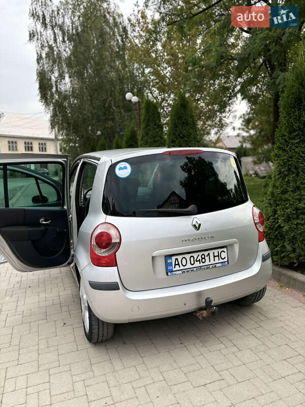 Хэтчбек Renault Modus 2007 в Солотвине