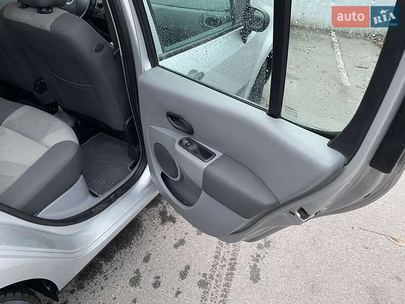 Хэтчбек Renault Modus 2007 в Кривом Роге